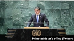 د پاکستان لنډمهالی وزیراعظم انوارالحق کاکړ د سېپټېمبر پر ۲۲مه د ملګرو ملتونو جنرل اسمبلۍ کلنۍ غونډې ته وېنا کوي.