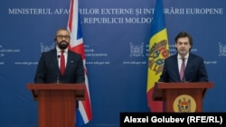 Șeful diplomației britanice, James Cleverly și omologul său de la Chișinău, Nicu Popescu.
