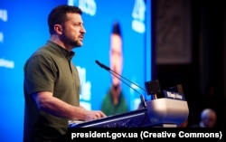 Президент України Володимир Зеленський пі час виступу в Сінгапурі на Азійському саміті з питань безпеки «Діалог Шангрі-Ла», 2 червня 2024 року