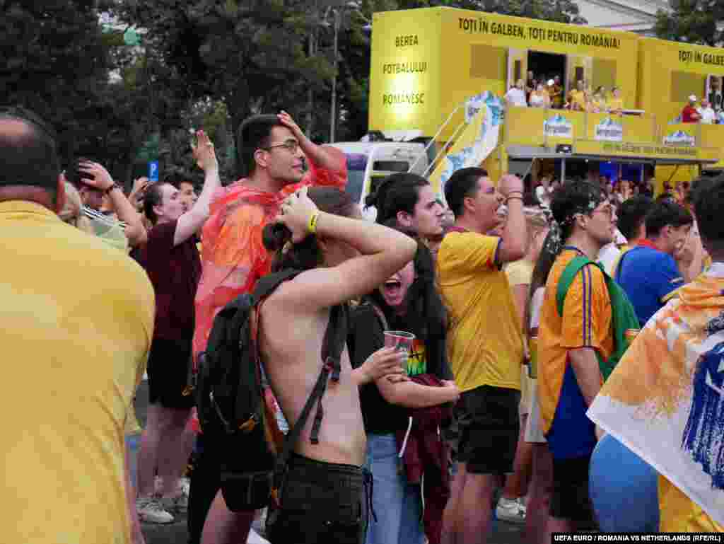 Pe parcursul meciului, tensiunea a atins cote maxime, mai ales în minutele 20&#39;, 83&#39; și 90+3&#39;, când olandezii au marcat.