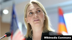 Бріджит Брінк наголосила, що РФ запустила ракети у Вербну неділю, в результаті чого загинули 32 українських цивільних і 99 зазнали поранень