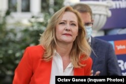 Elena Lasconi, în 2020, după ce a devenit primarul orașului Câmpulung.