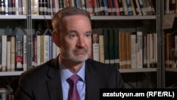 Представник Ради нацбезпеки підкреслив, що дозвіл стосується можливості «завдавати контрударів одразу через кордон» і не поширюється на застосування ракет ATACMS