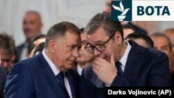 Udhëheqësi i serbëve të Bosnjës, Millorad Dodik, dhe presidenti serb, Aleksandar Vuçiq. Beograd, 8 qershor 2024.