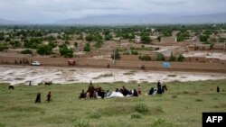 د بغلان په مرکزي بغلان ولسوالۍ کې د سېلابونو له وجې ګڼ خلک بې کوره شوي دي - د مې ۱۱مې انځور.