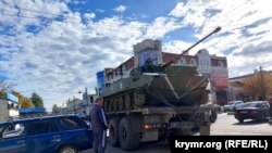 Російська військова техніка у Керчі, ілюстративне фото