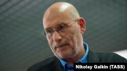 მწერალი ბორის აკუნინი (გრიგორი ჩხარტიშვილი)