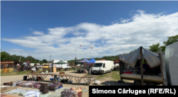 În piața din Plenița totul e o improvizație.