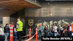 Черга на оформлення документів, українські біженці у Празі, 2023 рік