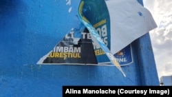 Afiș electoral al PNL rupt. Timpuri Noi