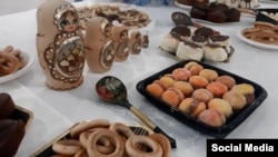 Trpeza sa proslave vjerskog praznika u školi "Novka Ubovic" u Podgorici 25. februara 2023. Fotografija sa školskog Fejsbuk profila