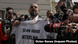 Acuzat de legături cu lumea interlopă, primarul sectorului 5, Cristian Popescu Piedone, încearcă să adune capital de imagine prin intermediul mesajelor mobilizatoare.
