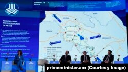 ნიკოლ ფაშინიანმა თბილისში რეგიონული თანამშრომლობის ინიციატივა „მშვიდობის გზაჯვარედინი“ წარადგინა