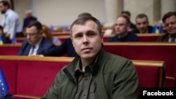 Роман Костенко