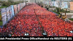 Թուրքիա - Գործող նախագահ Ռեջեփ Էրդողանի աջակիցների ապրիլի 30-ի հանրահավաքը Անկարայում