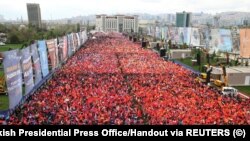 Режеп Тайып Эрдогандын тарапташтары, Анкара. 30-апрель, 2023-жыл.