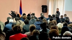 Armenia - Prime Minister Nikol Pashinian meets residents of border villages in Tavush region, March 18, 2024.