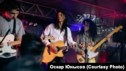 GAUGA төркеме, уртада - Оскар Юнысов