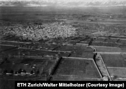 შაჰ აბდოლ-აზიმის მეჩეთი ჩრდილოეთ ირანში.