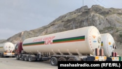 چارواکي وايي، له روسیې څخه د مایع پېټرولي ګیس ټانکرې د جون پر ۱۳مه تورخم ته ورسېدې.