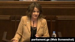 28 თებერვალი, 2024 წელი. აშშ-ის ელჩი რობინ დანიგანი საქართველოს პარლამენტის საგარეო ურთიერთობათა კომიტეტის სხდომაზე