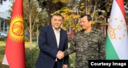 Kamcibek Tașiev (stânga) și Saimuddin Iatimov pe 1 decembrie 2023
