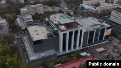 Бишкектеги "Айчүрөк" соода борбору. УКМК тараткан сүрөт.