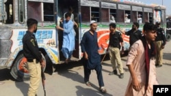 روند بازداشت و اخراج مهاجرین افغان از پاکستان 