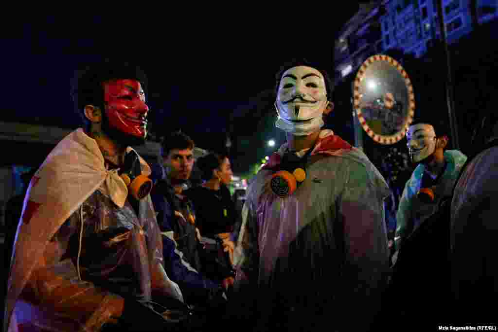 The evidence seen by RFE/RL is consistent with injuries caused by rubber bullets, but Deputy Interior Minister Aleksandre Darakhvelidze denied the use of rubber bullets against demonstrators when he addressed reporters at a press briefing.