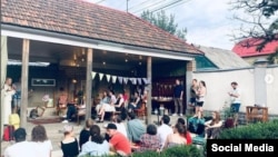 На одном из мероприятий объединения «Красная крыша».