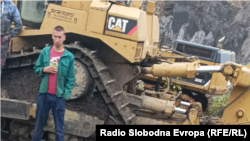 Jedna od mašina sa natpisom "Inkop Ćuprija" fotografisana po tvrdnjama mještana na kopu uglja u Bistrici, Prijedor, 5. oktobra 2023.