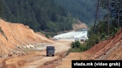 Десет години од „првата лопата„ свлечишта на непуштениот автопат Кичево Охрид 