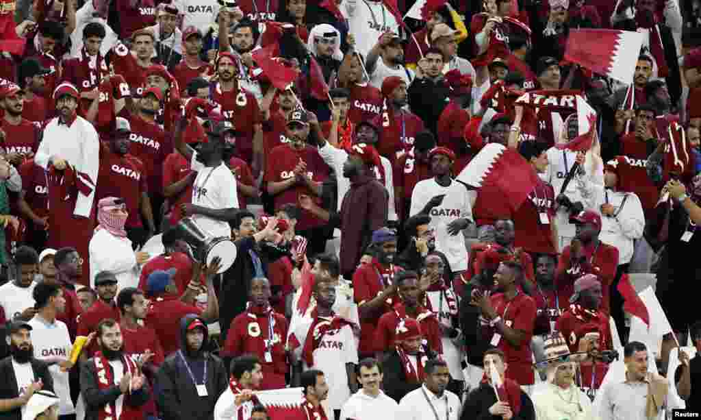 Азия Кубогу Азия континентиндеги футбол боюнча эң ири мелдеш.&nbsp; Спорт серепчилери жана букмекерлер Азия чемпионатынын фаворити катары Жапонияны, Түштүк Корея жана Австралияны айтып жатышат.