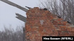 Руїни стайні