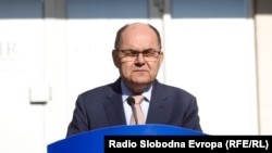 Visoki predstavnik u BiH Christian Shmidt tokom pres-konferencije u Sarajevu, 27. april 2023. 