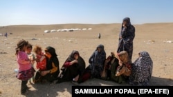 شماری از زلزله زده ها در ولایت هرات