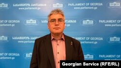  კრისტიან პეტრი, სოციალ-დემოკრატიული პარტია 