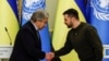 Президент України Володимир Зеленський (праворуч) і генеральний секретар ООН Антоніу Ґутерріш. Київ, 8 березня 20223 року