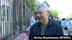 Азимбек Бекназаров.