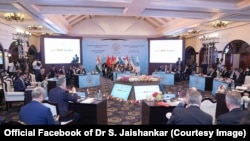 د شانګهای سازمان غړیو د روان میلادي کال په مې میاشت کې هم هند کې غونډه کړې وه چې د دې سازمان د بهرنیو چارو وزیرانو په کې ګډون کړی و. 05.05.2023