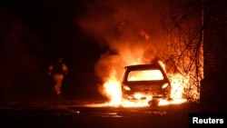 За повідомленням, підпали або мінування майна військових чи державних установ класифікуються як тероризм або диверсія й передбачають кримінальну відповідальність, у тому числі для неповнолітніх