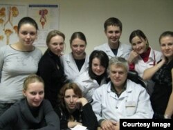 Доцент Виктор Корниенко со своими студентами