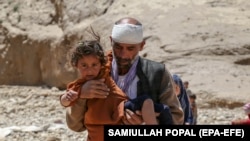 خانواده‌های سیلاب‌زده‌گان در افغانستان زیر خیمه‌ها به سر می‌برند و نیازمند کمک‌های فوری بشردوستانه هستند.