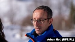 Berat Musliu, turist në qendrën e skijimit në Bogë.