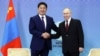 Російський лідер Володимир Путін (п) і президент Монголії Ухнагійн Хурелсух, архівне фото
