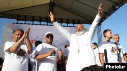 Arhiepiscopul Bagrat Galstanian