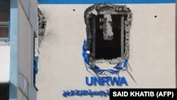 عکس آرشیوی از یک مدرسه متعلق به انروا در نزدیکی خان یونس در نوار غزه که نوامبر پارسال هدف حمله اسرائیل قرار گرفت