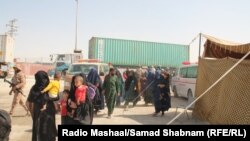 مهاجین افغان که مجبور شده اند پاکستان را ترک کنند