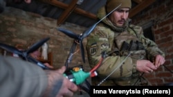 Робота ескадрильї БПЛА «Рарог» 24-ї ОМБр на позиції поблизу Горлівки, Донеччина, 17 січня 2024 року