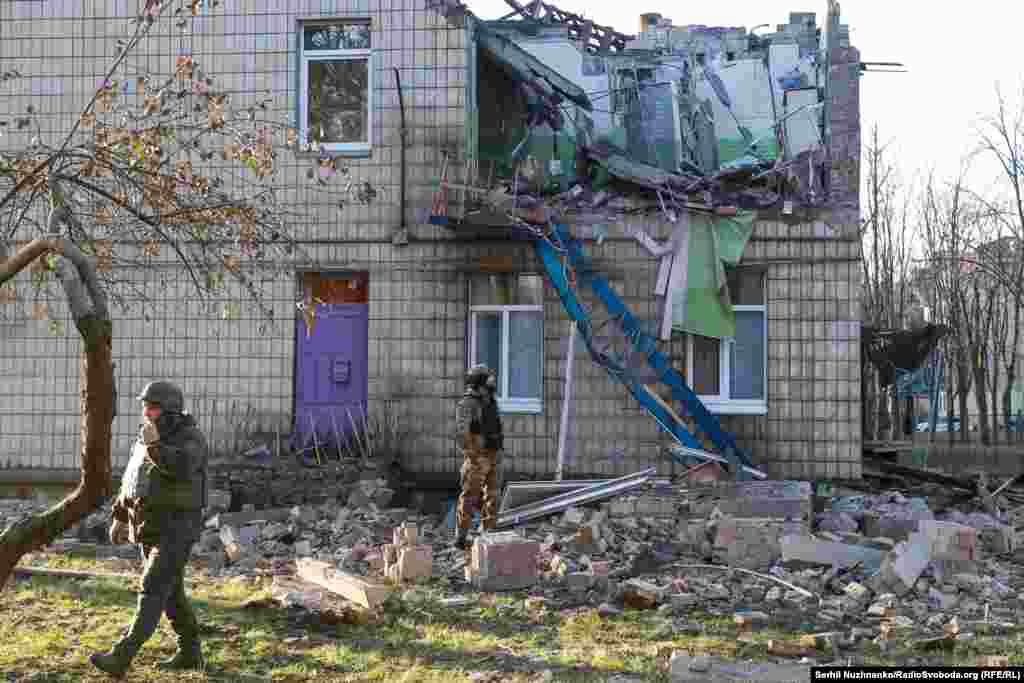 Також в Солом'янському районі внаслідок&nbsp;&nbsp;вибуху дрону &laquo;Шахед сталося часткове руйнування дитячого садочку